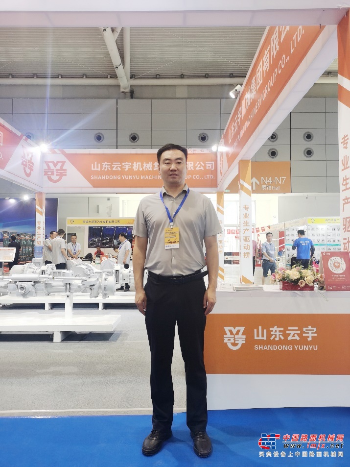 展示硬實力 云宇車橋盛裝亮相2024濟(jì)南國際工程機(jī)械暨裝備制造業(yè)產(chǎn)業(yè)鏈博覽會